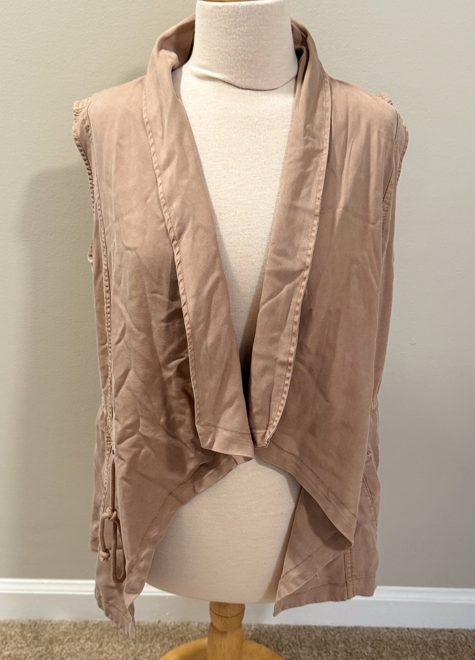 Trixxi Francesca's NWT Vest Small 100% Tencel Mauve Waterfall Drape Utility